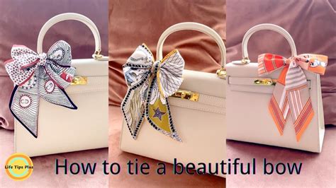 how to tie a twilly handbag.